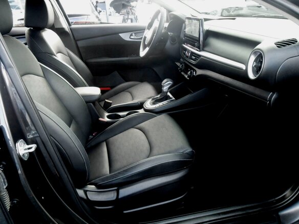 2023 Kia K3 II Рестайлинг, серый, 1799000 рублей - вид 10