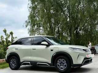2026 BYD Yuan Up 32 kWh, бежевый, 1788025 рублей, вид 3