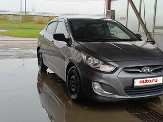 2013 Hyundai Solaris I, серый, 360000 рублей, вид 2