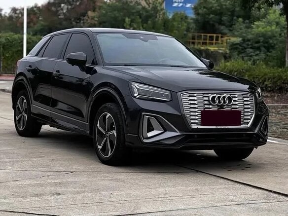 2022 Audi Q2 L e-tron I Рестайлинг, чёрный, 1756000 рублей - вид 2