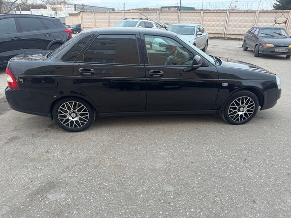 2018 Lada (ВАЗ) Priora I Рестайлинг, чёрный, 580000 рублей - вид 2