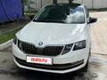 2019 Skoda Octavia III (A7) Рестайлинг, белый, 2100000 рублей - вид 2