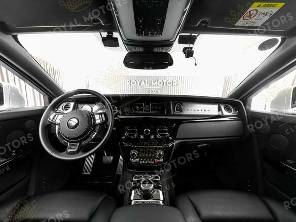 2019 Rolls-Royce Phantom VIII (Series I), белый, 34800000 рублей - вид 6