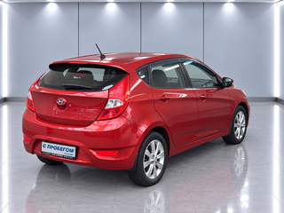 2011 Hyundai Solaris I, красный, 650000 рублей, вид 3
