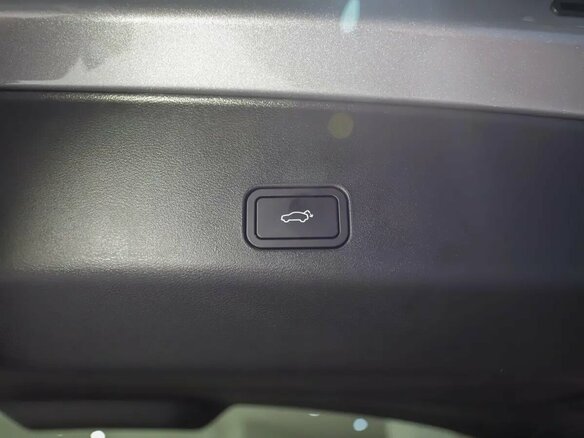 2026 Geely Monjaro I Рестайлинг, серебристый, 4955000 рублей - вид 19