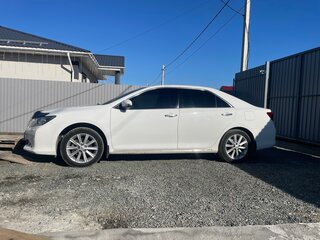 2013 Toyota Camry VII (XV50), белый, 1600000 рублей, вид 4