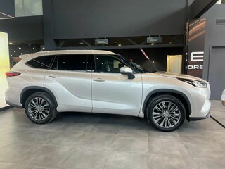 2026 Toyota Highlander IV (XU70), серый, 5399000 рублей, вид 4