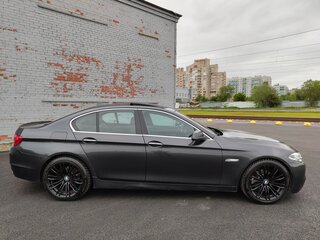 2011 BMW 5 серии 523i VI (F10/F11/F07), серый, 1690000 рублей, вид 4
