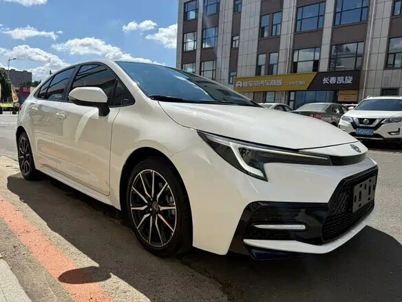 2023 Toyota Levin XII (E210) Рестайлинг, белый, 1197000 рублей - вид 4