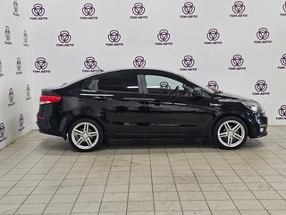 2016 Kia Rio III Рестайлинг, чёрный, 1075000 рублей, вид 4