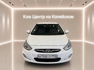 2013 Hyundai Solaris I, белый, 799990 рублей, вид 3