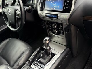 2019 Toyota Land Cruiser Prado 150 Series Рестайлинг 2, белый, 5550000 рублей, вид 4