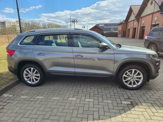 2021 Skoda Kodiaq I, серый, 3600000 рублей, вид 3