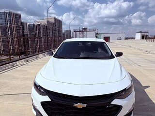 2022 Chevrolet Malibu IX Рестайлинг, белый, 1550000 рублей, вид 4