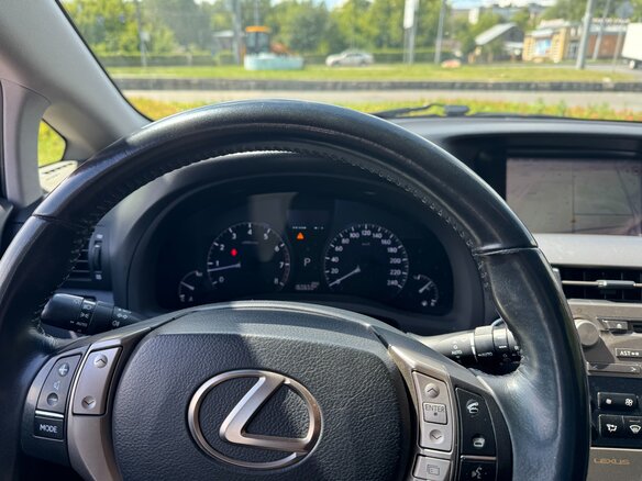 2012 Lexus RX 270 III Рестайлинг, красный, 2020000 рублей - вид 4