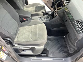 2019 Volkswagen Tiguan II, серый, 3199999 рублей, вид 5