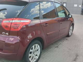 2007 Citroen C4 Picasso I, красный, 399000 рублей, вид 4