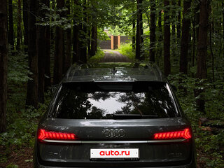 2021 Audi Q7 45 TDI II (4M) Рестайлинг, серый, 6400000 рублей, вид 4