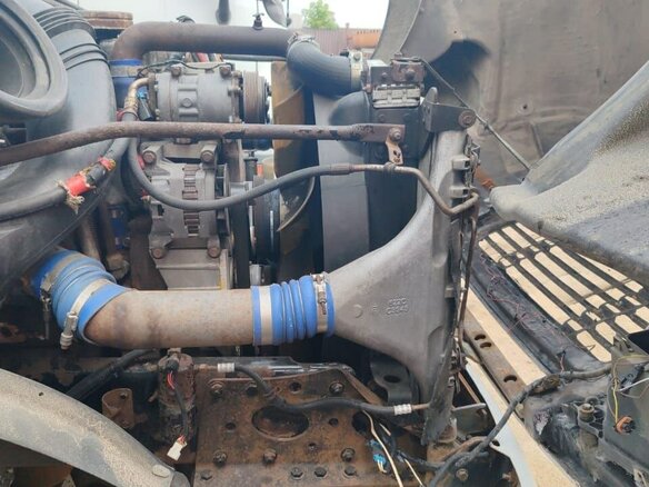 2004 Freightliner Columbia, белый, 1000000 рублей - вид 8