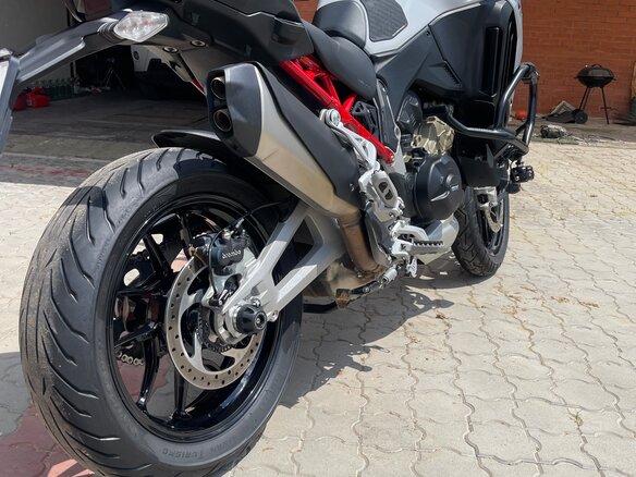 2023 Ducati Multistrada V4, белый, 2300000 рублей - вид 2