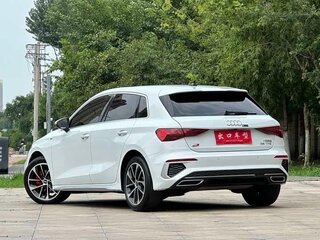 2023 Audi A3 Sportback 35 TFSI IV (8Y), белый, 1990000 рублей, вид 3