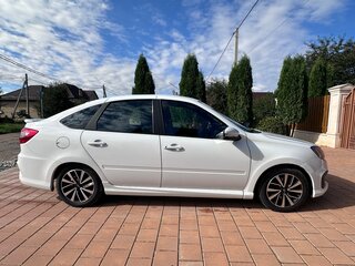 2024 Lada (ВАЗ) Granta Drive Active I Рестайлинг, белый, 1050000 рублей, вид 4