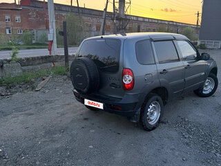 2011 Chevrolet Niva I Рестайлинг, серый, 620000 рублей, вид 3