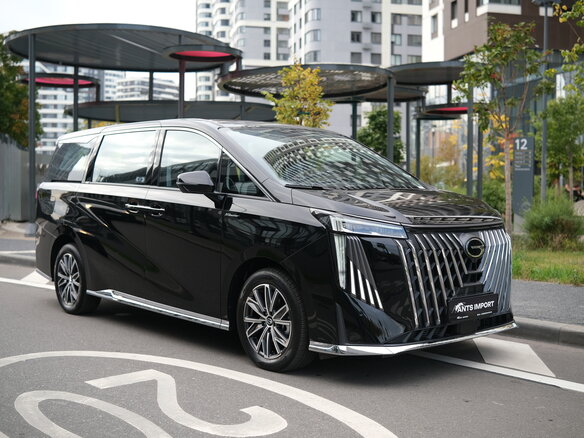 2026 GAC Trumpchi M8 II Рестайлинг, чёрный, 6200000 рублей