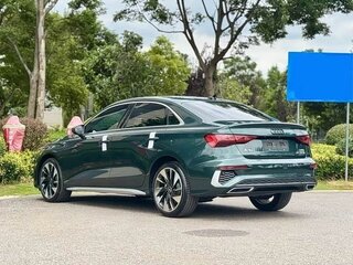 2022 Audi A3 Sportback 35 TFSI IV (8Y), зелёный, 2000098 рублей, вид 5