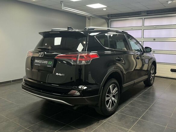 2017 Toyota RAV4 IV (XA40) Рестайлинг, чёрный, 2325000 рублей - вид 5