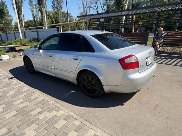 2002 Audi A4 II (B6), серый, 600000 рублей - вид 4