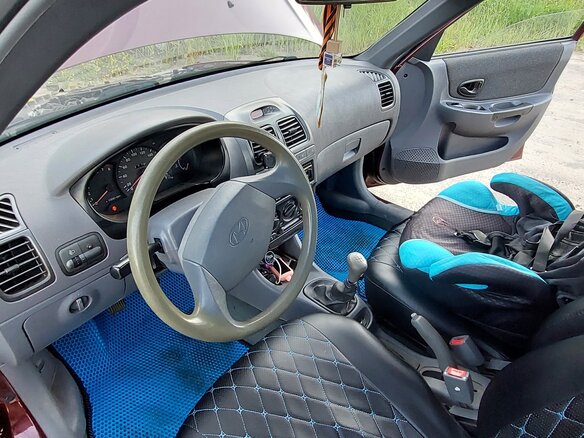 2011 Hyundai Accent ТагАЗ II, красный, 500000 рублей - вид 9