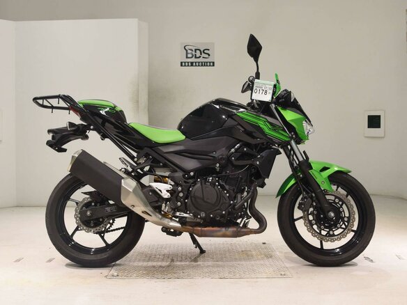 2025 Kawasaki Z 400, чёрный, 675000 рублей - вид 1