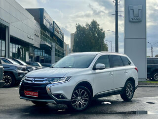 2018 Mitsubishi Outlander III Рестайлинг 3, белый, 1949000 рублей, вид 3