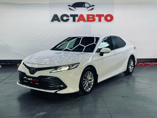 2018 Toyota Camry VIII (XV70), белый, 2350000 рублей, вид 1