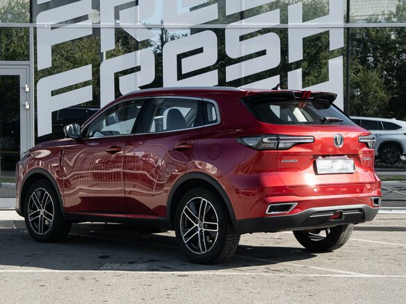 2023 Changan CS55 Plus II, красный, 2100000 рублей - вид 1