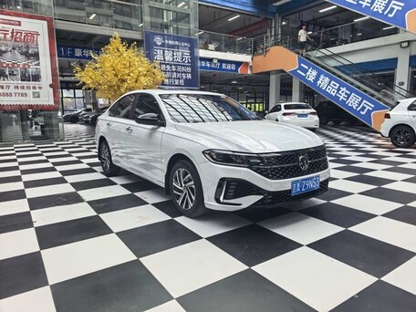 2023 Volkswagen Lavida III Рестайлинг, белый, 1500000 рублей, вид 3