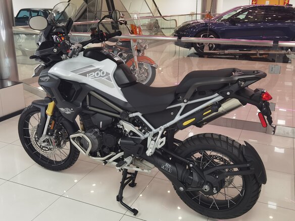 2023 Triumph Tiger 1200, белый, 1950000 рублей - вид 21
