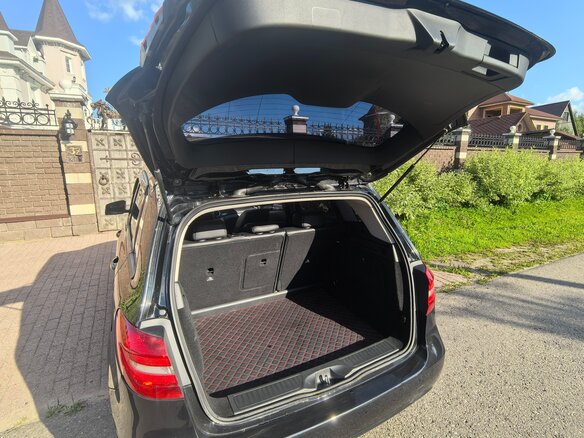 2013 Mercedes-Benz B-Класс 180 II (W246), чёрный - вид 4