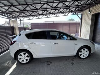 2010 Opel Astra J, белый, 1200000 рублей, вид 2