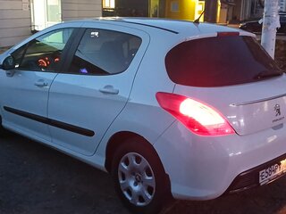 2011 Peugeot 308 I Рестайлинг, белый, 499000 рублей, вид 4