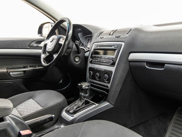 2012 Skoda Octavia II (A5) Рестайлинг, чёрный - вид 32