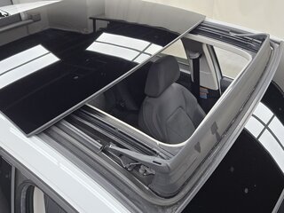 2022 Volkswagen Golf VIII, белый, 1765000 рублей, вид 5