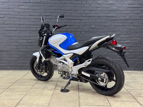 2010 Suzuki SFV 650 Gladius, синий, 515000 рублей, вид 5