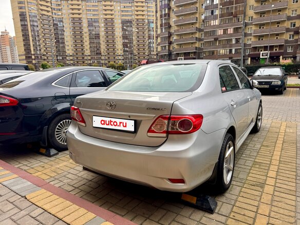 2011 Toyota Corolla X (E140, E150) Рестайлинг, серебристый - вид 5
