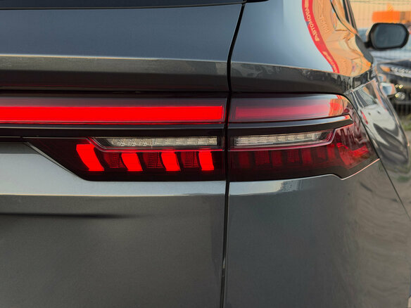 2024 Geely Monjaro I, серый, 3399000 рублей - вид 13