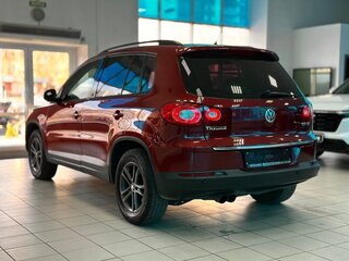 2010 Volkswagen Tiguan I, красный, 1099000 рублей, вид 2