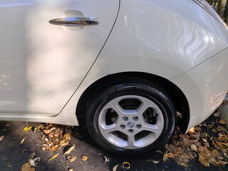 2012 Nissan Leaf (EM57) I (ZE0/AZE0), белый, 808000 рублей, вид 4