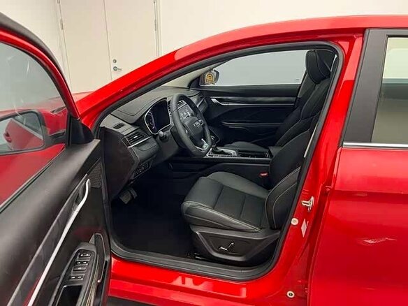 2022 Geely Binrui I Рестайлинг, красный, 965000 рублей - вид 5