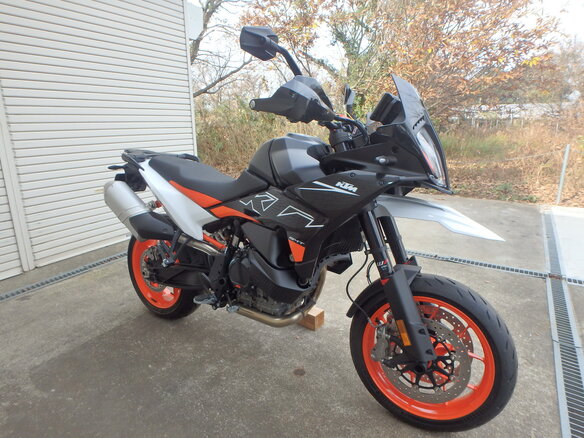 2024 KTM 890 SMT, чёрный, 1400000 рублей
